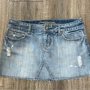American Eagle Women’s Distressed Mini Denim Skirt Size 6 EUC